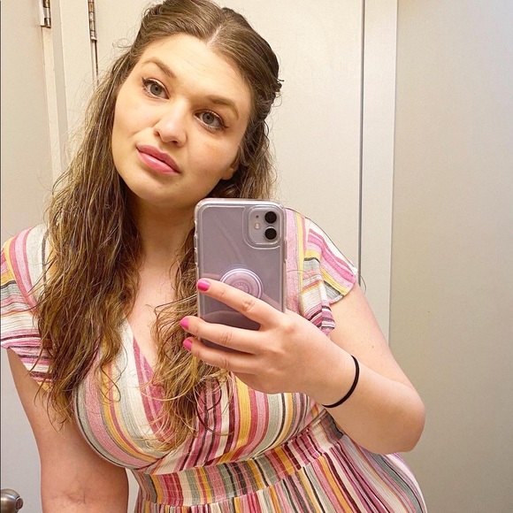 Meet Your Posher, Jess! - Picture 5 of 6